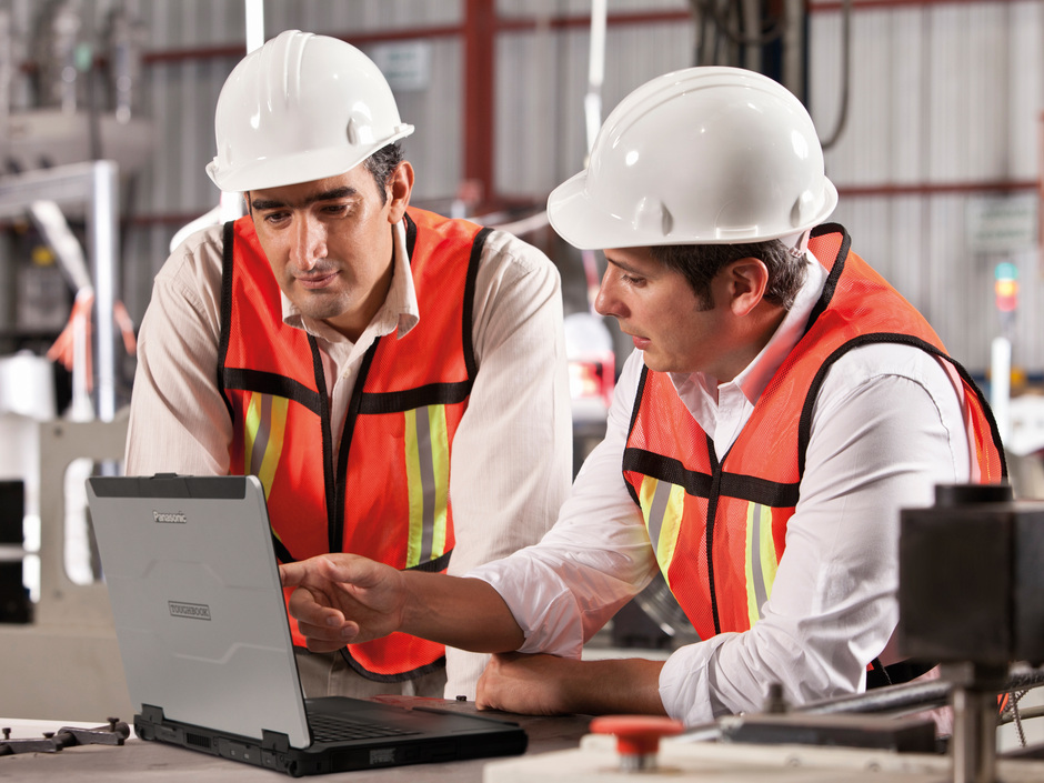 Notebooks für die Baustelle: Die halten Schläge, Dreck und Wasser aus Notebooks für die Baustelle: Die halten Schläge, Dreck und Wasser aus