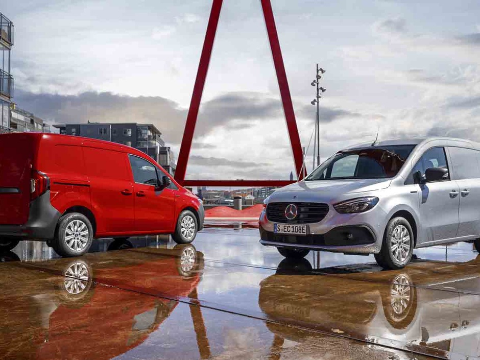 Mercedes Benz eCitan rot und silber