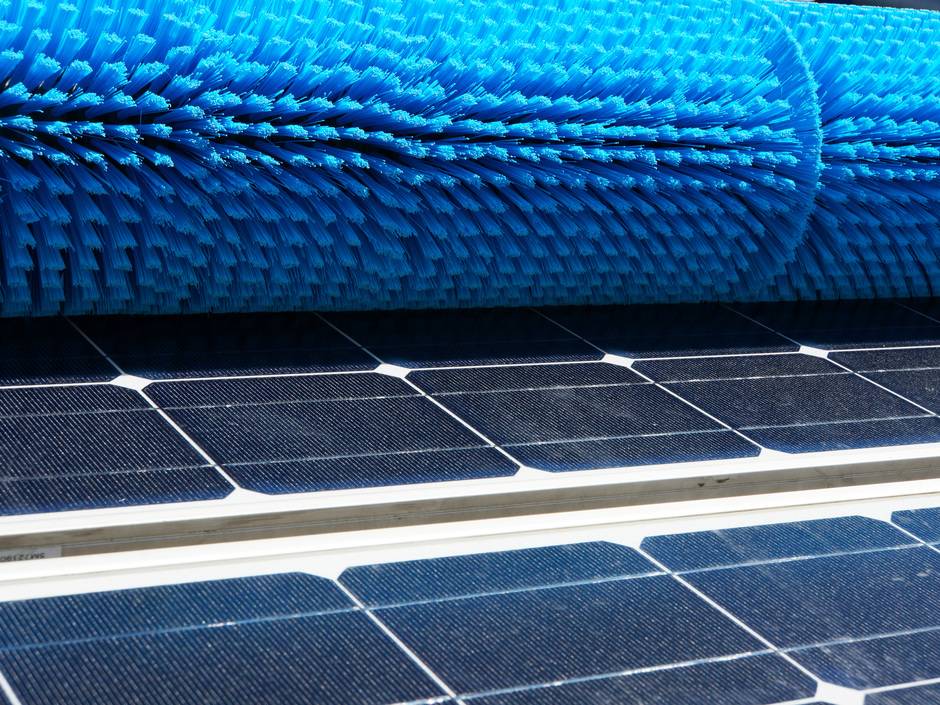 Wie Reinigungsmittel Photovoltaik-Module beschädigen können