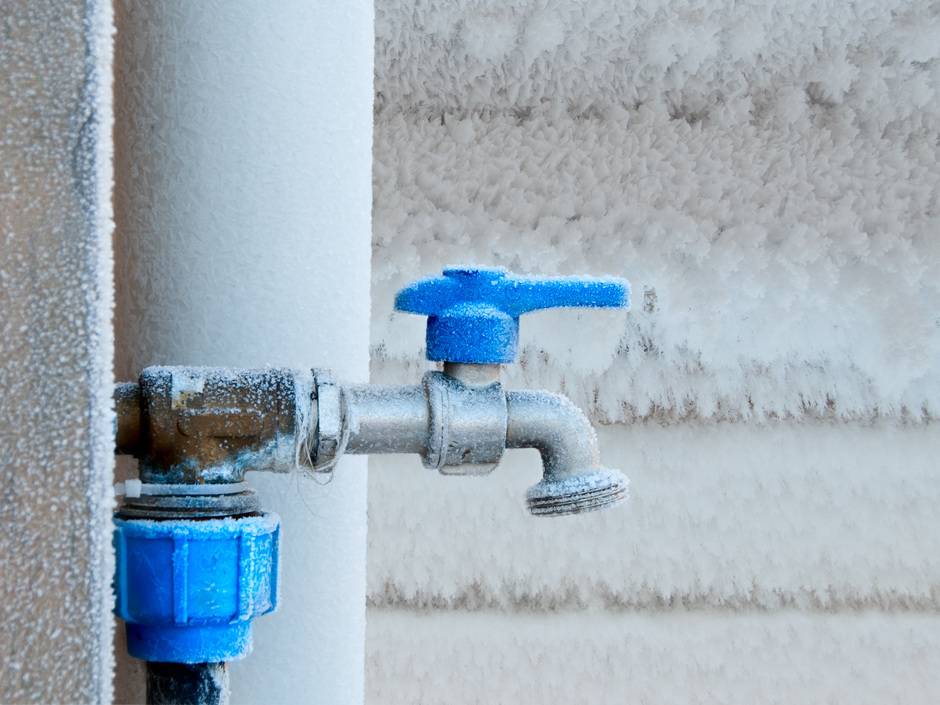 Frostschäden an Wasserleitungen vermeiden: 6 Tipps Frostschäden an Wasserleitungen vermeiden: 6 Tipps