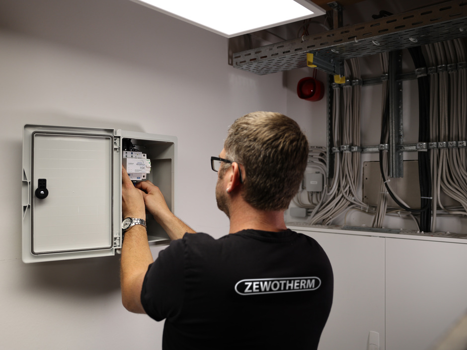 Zewotherm Dynamics: Intelligentes Energiemanagement für effiziente Energieverteilung Zewotherm Dynamics: Intelligentes Energiemanagement für effiziente Energieverteilung