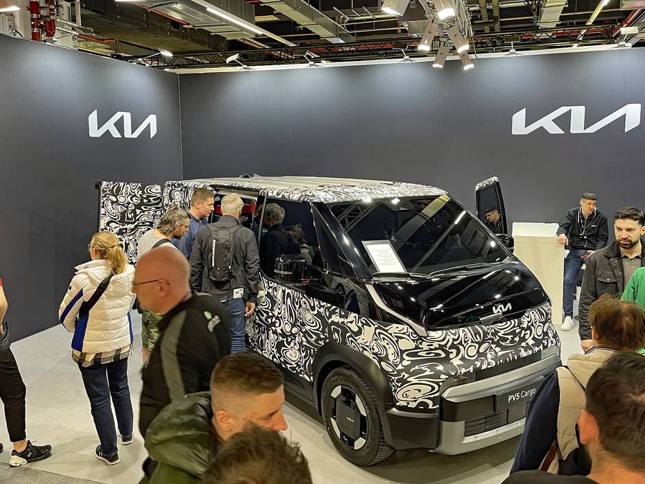 KIA PV 5 Cargo: E-Transporter aus dem Baukasten KIA PV 5 Cargo: E-Transporter aus dem Baukasten