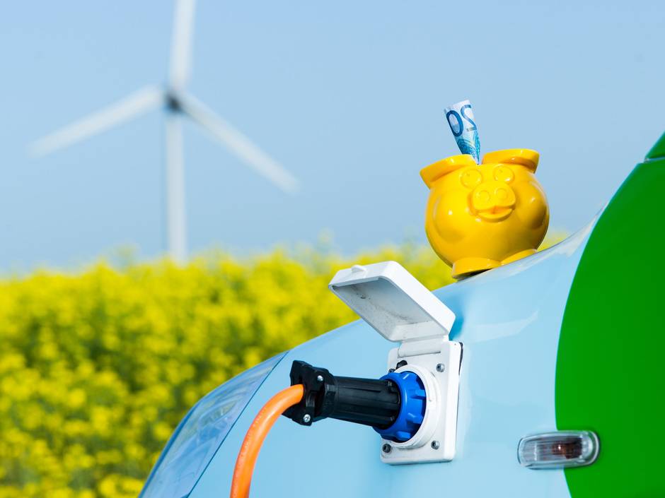 Elektromobilität: Bürger fordern günstigeren Ladestrom statt Kaufprämien Elektromobilität: Bürger fordern günstigeren Ladestrom statt Kaufprämien