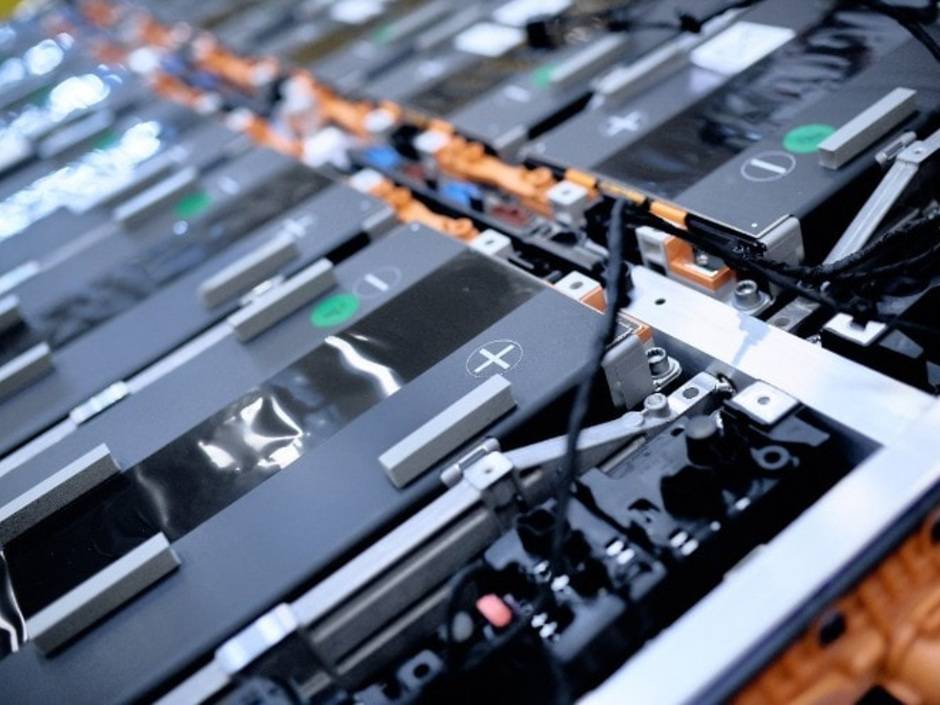 Ford startet Batterieproduktion für Elektrofahrzeuge in Köln Ford startet Batterieproduktion für Elektrofahrzeuge in Köln