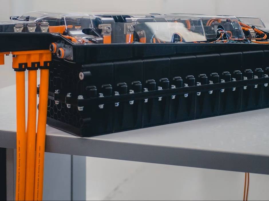 Turbo-Akku aus Großbritannien: Neue E-Auto-Batterie lädt in nur 18 Sekunden voll auf