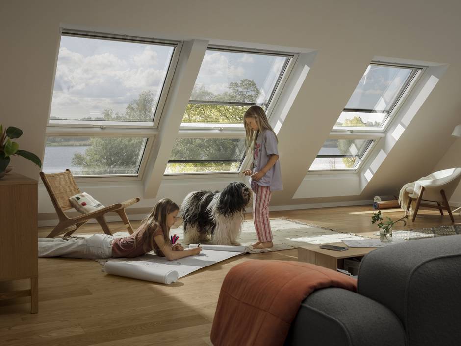 Bei Einbausituationen in Wohn- und Arbeitsbereichen ist in Deutschland für Dachfenster nach Musterbauordnung und DIN 18008 Verbundsicherheitsglas (VSG) immer erforderlich. Es handelt sich hierbei um Überkopfverglasungen, unter denen sich Personen aufhalten. Diese müssen aus Sicherheitsgründen VSG auf der Innenseite aufweisen.