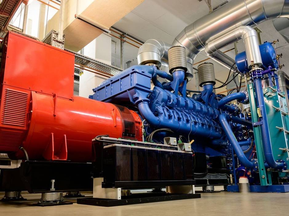 Es bedarf robuster Notstromversorgung und umfassender Vorsorge, damit kritische Infrastruktur im Falle eines Blackouts weiterhin gesichert bleiben.