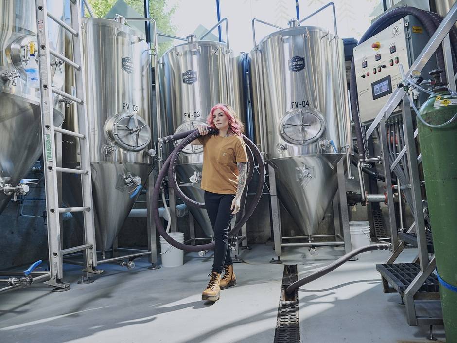 Carhartt: Neue Workwear-Kollektion für Frauen im Handwerk Carhartt: Neue Workwear-Kollektion für Frauen im Handwerk