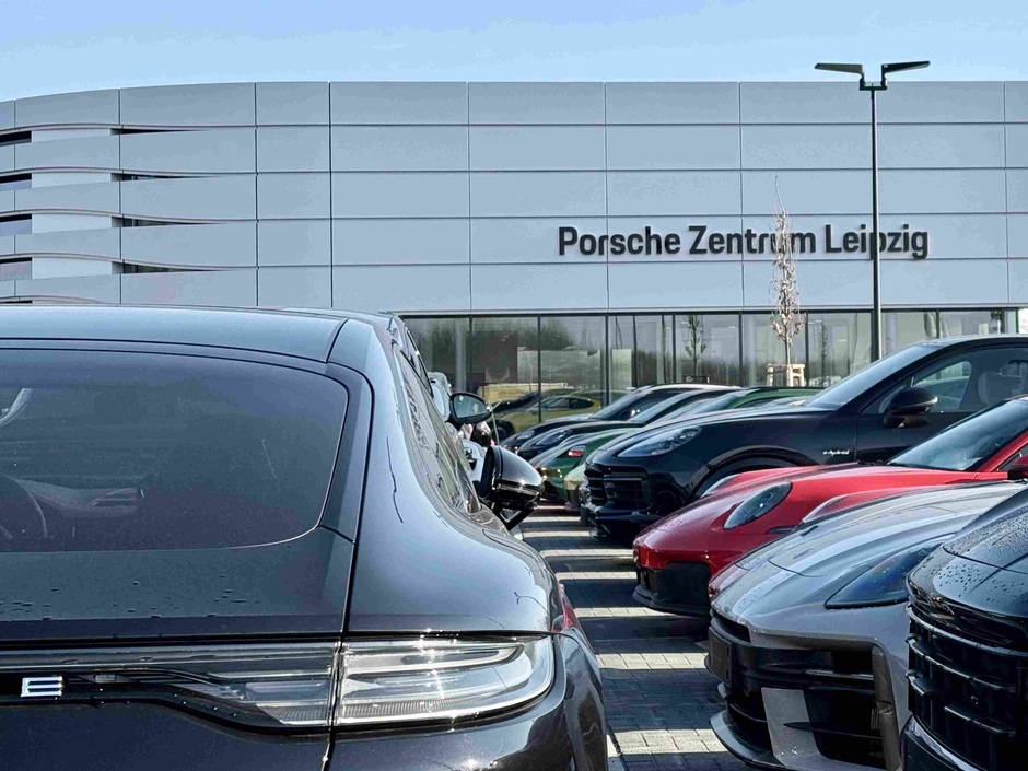 Ursa dämmt neues Porsche Zentrum in Leipzig