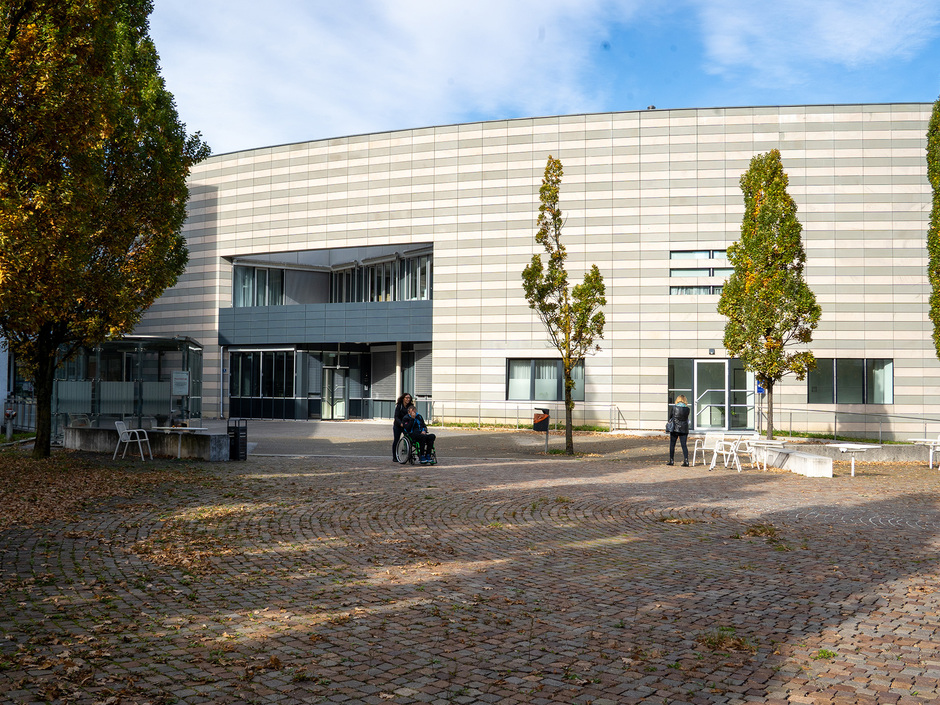 Landeskrankenhaus erneuert 45 Lüftungsanlagen Landeskrankenhaus erneuert 45 Lüftungsanlagen