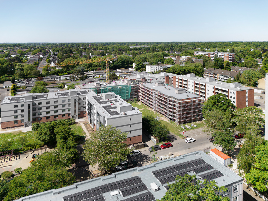 Rheinwohnungsbau saniert seriell mit Fensterschiebesystemen von Schüco Rheinwohnungsbau saniert seriell mit Fensterschiebesystemen von Schüco