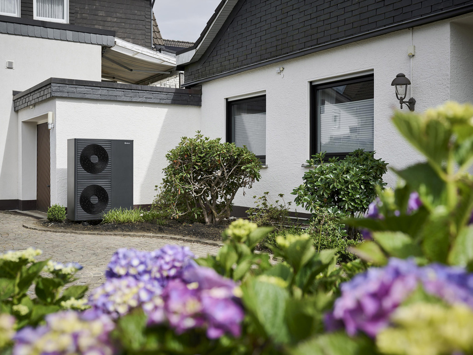 ÜBERZEUGENDER HEIZUNGSTAUSCH: WÄRMEPUMPE STATT ÖLKESSEL 