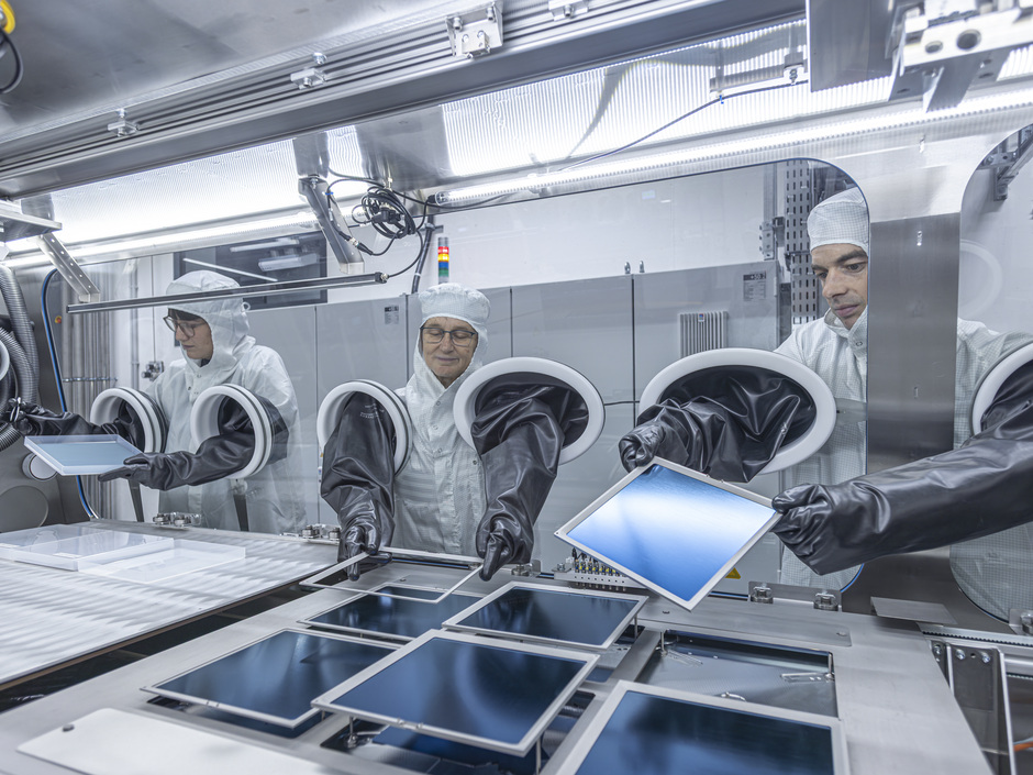 Das Pero-Si-SCALE überführt die Zelldesigns aus dem Labor auf industrielle Zellformate bis zur Wafergröße von 210 Mal 210 Quadratmillimeter.