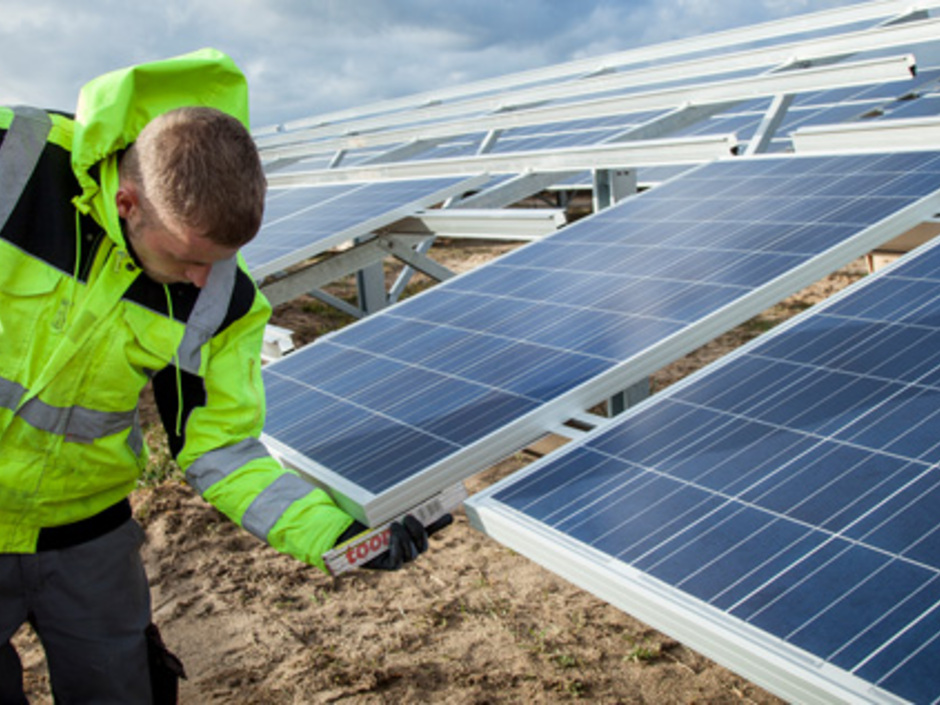 Recycling-Projekt: Rohstoffe aus alten Solarmodulen