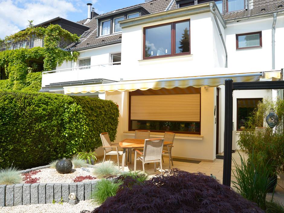 BVRS: Jetzt Rollladen- und Sonnenschutz reinigen BVRS: Jetzt Rollladen- und Sonnenschutz reinigen