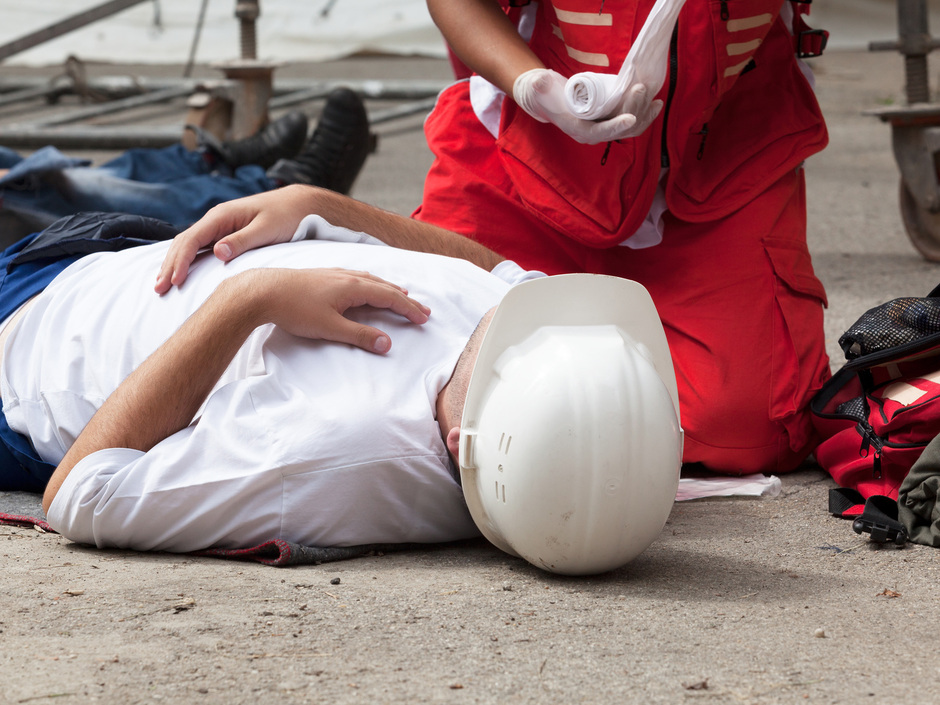 Arbeitsschutz: Erste Hilfe richtig organisieren Arbeitsschutz: Erste Hilfe richtig organisieren