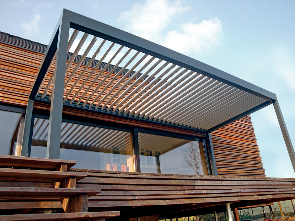 Elero: Antrieb und Funksteuerung von Pergola-Lamellen und mehr Elero: Antrieb und Funksteuerung von Pergola-Lamellen und mehr