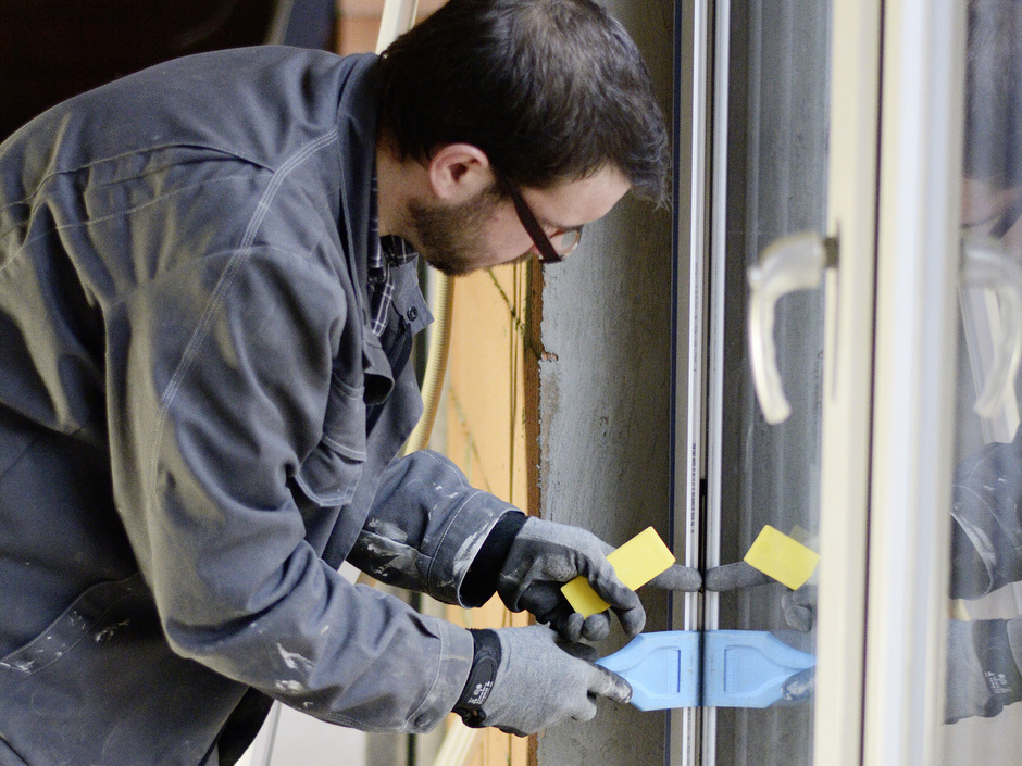 Montage von Fenstern und Türen: Typische Fehler kennen und vermeiden Montage von Fenstern und Türen: Typische Fehler kennen und vermeiden
