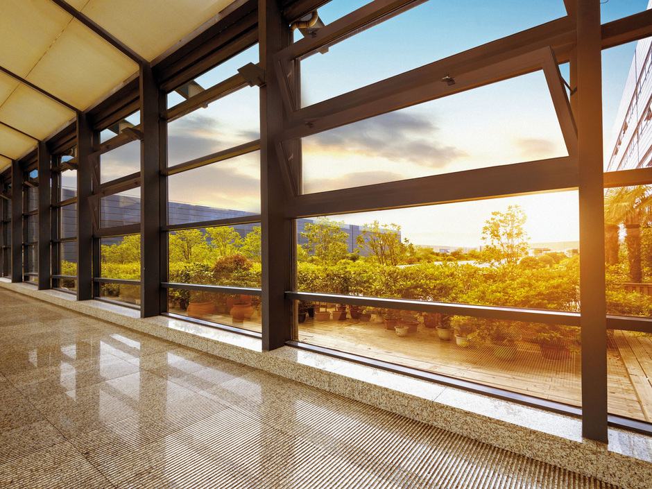 VFF-Merkblatt ES.02: GEG-Anforderungen für Fenster, Türen und Fassaden VFF-Merkblatt ES.02: GEG-Anforderungen für Fenster, Türen und Fassaden