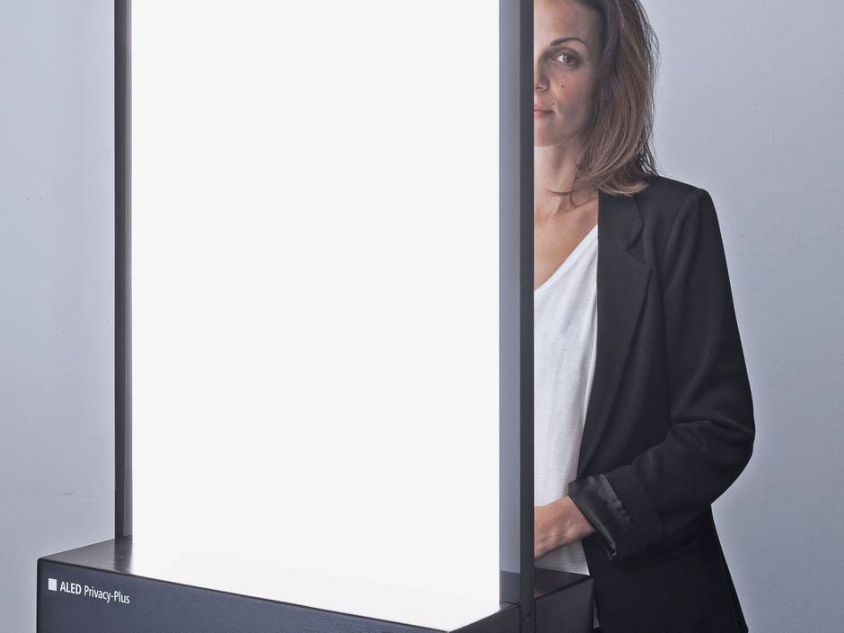 Leuchtendes Glas als Blickschutz Leuchtendes Glas als Blickschutz