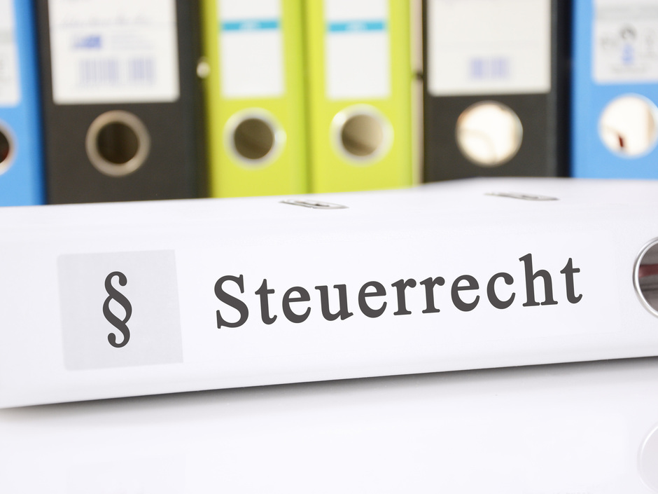 Vorsicht: Bei Prämien & Co. den Fiskus nicht vergessen Vorsicht: Bei Prämien & Co. den Fiskus nicht vergessen