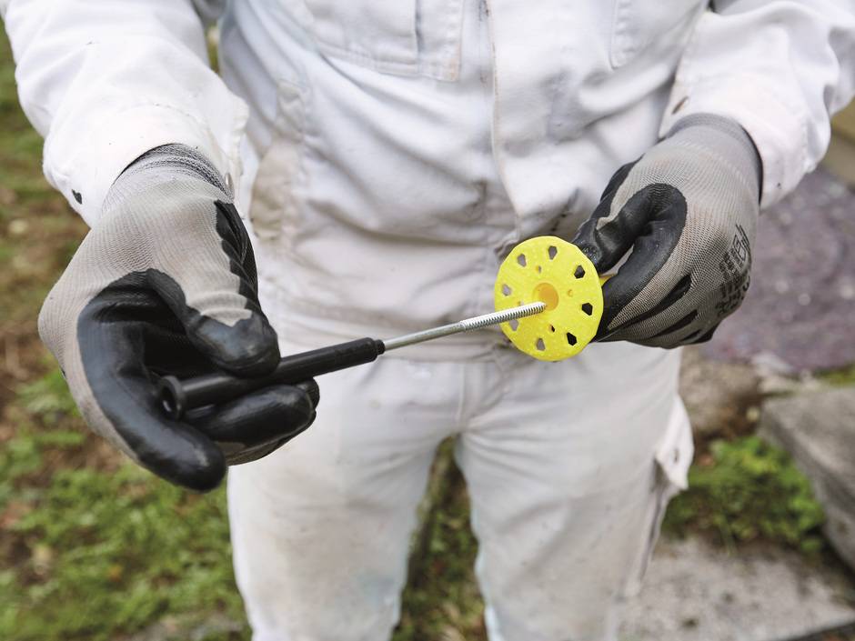 Neue Universaldübel für mehr Sicherheit im Brandfall Neue Universaldübel für mehr Sicherheit im Brandfall