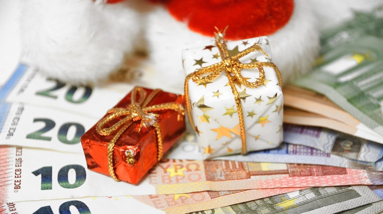 Weihnachtsgeld Vs 13 Monatsgehalt Wo Liegt Der Unterschied