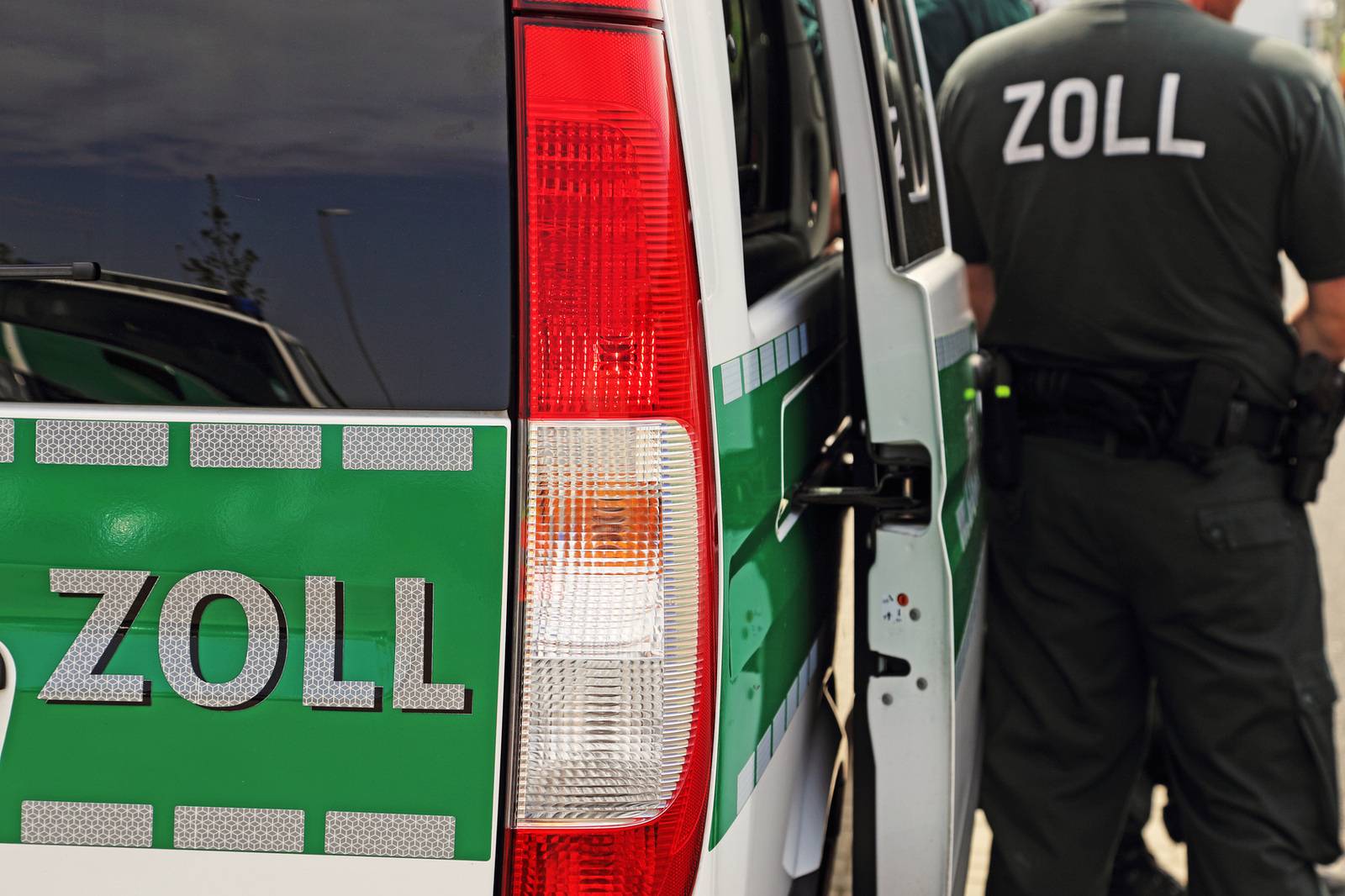 Eilmeldung! Rwe Übt Scharfe Kritik Am Zoll Deal – Die Lage Spitzt Sich Zu! - cw362xv