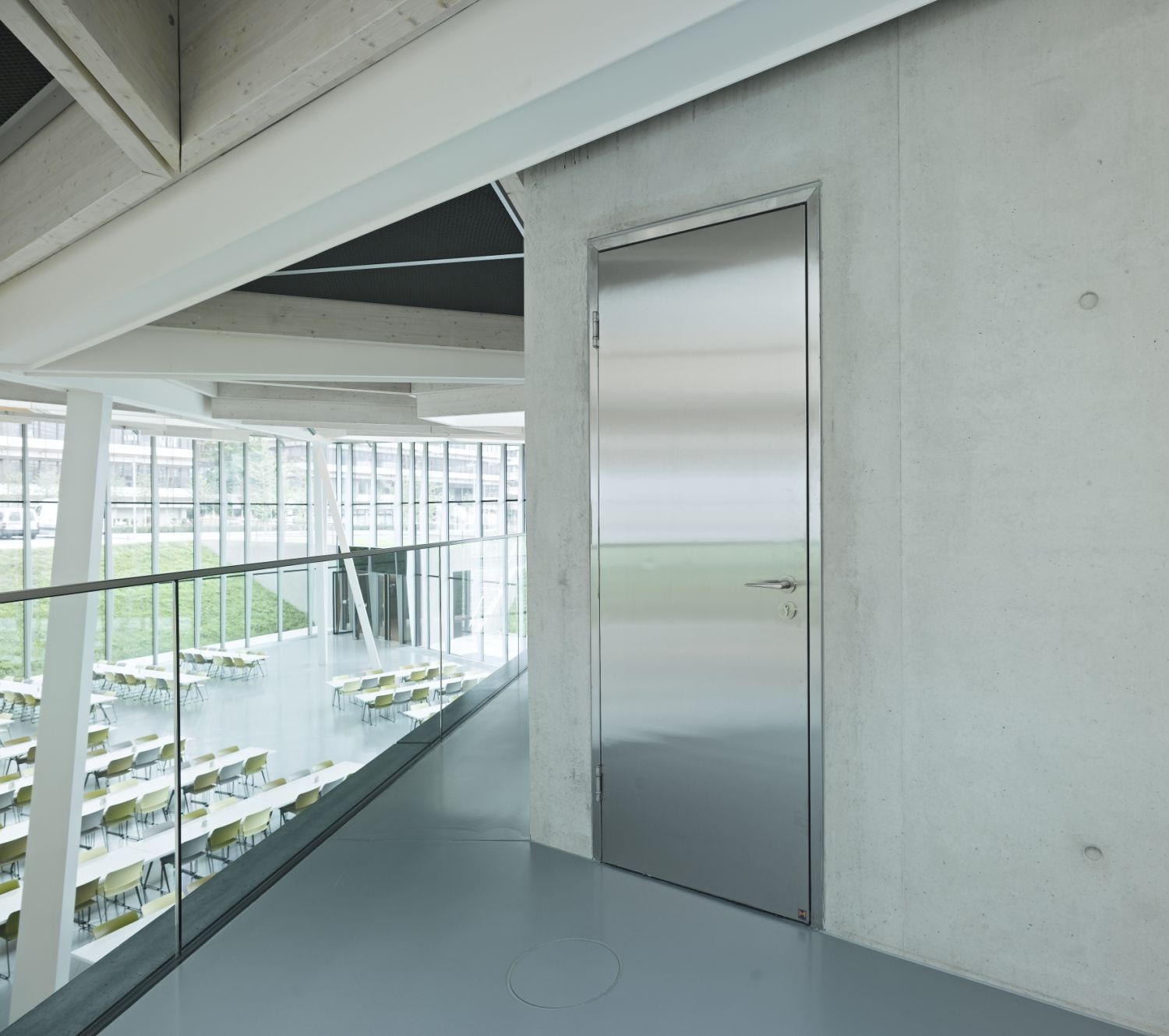 Hörmann: Vollständige Flächenbündigkeit mit DryTec Blockzargen | Haustec