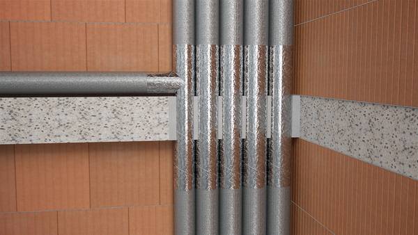 In symmetrischen Abschottungen setzen Installateure den Brandschutz mit den Mehrschichtverbundrohren der Alpex-Systeme mit wenig Aufwand um. In symmetrischen Abschottungen setzen Installateure den Brandschutz mit den Mehrschichtverbundrohren der Alpex-Systeme mit wenig Aufwand um.