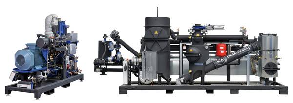 Spanner Re² Holz-Kraft-Anlagen wie diese bestehen aus einer Holzvergasereinheit (rechts) und einem nachgeschalteten Blockheizkraftwerk (links). Mehrere hundert dieser erprobten Anlagen befinden sich weltweit im Einsatz.