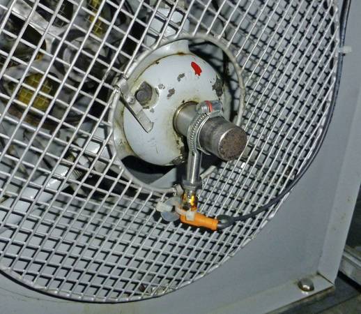 Falsch montierte und nicht funktionierende Laufüberwachung eines Ventilatorantriebs. 