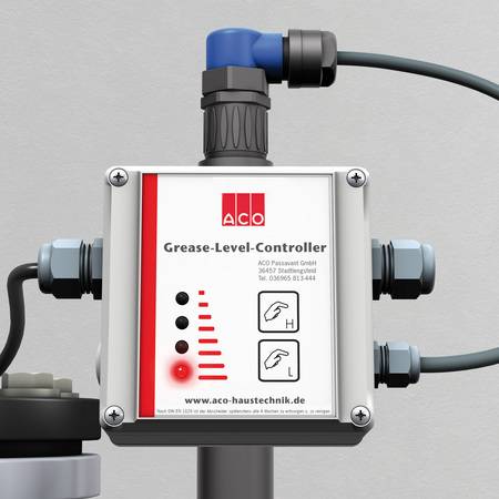 Die Elektroden am Sensorkopf erfassen die Differenz der Leitfähigkeit von Wasser, Fett und Luft und ermitteln die Grenzschichten zwischen Wasserphase und aufschwimmender Fettschicht sowie zwischen Fettschicht und umgebender Luft.