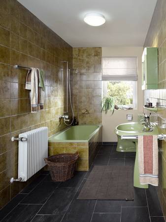 Mit RenoConcept wird aus dem in die Jahre gekommenen Bad schnell eine moderne und barrierefreie Wohlfühloase. Wo vorher noch die alte Badewanne stand,...