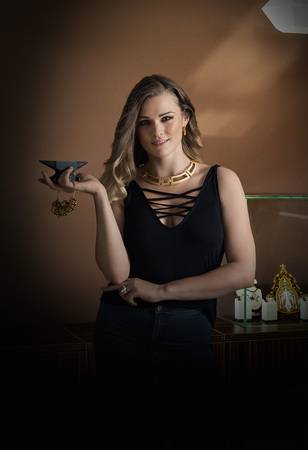 Sabrina Schildgen, 26, Goldschmiedin