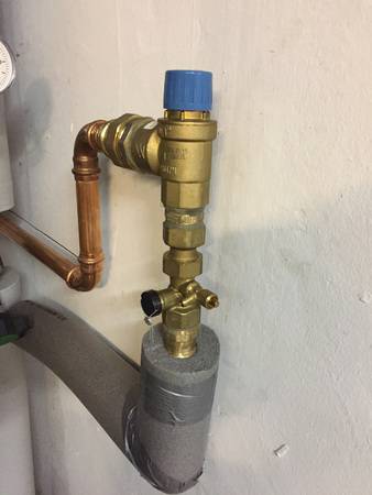 Dieses äußerst servicefreundliche Sicherheitsventil fand I. Scifo - vielen Dank! Bitte NIE nachmachen! Dieses äußerst servicefreundliche Sicherheitsventil fand I. Scifo - vielen Dank! Bitte NIE nachmachen!