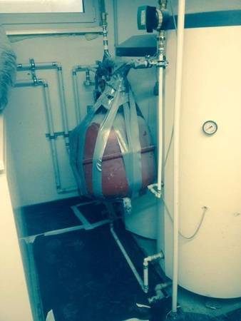 Neuer Trend: Tapes werden den Markt für Befestigungstechnik im Installateur- und Heizungsbauer-Handwerk revolutionieren. Hier hat schon einer angefangen. Vielen Dank an U. Frondorf!