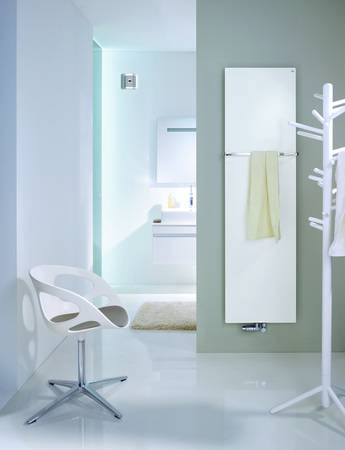 Die neue Befestigung erleichtert den Einbau des Heizkörpers erheblich, was sowohl dem Fachhandwerker als auch dem Endkunden zugutekommt. Die neue Befestigung erleichtert den Einbau des Heizkörpers erheblich, was sowohl dem Fachhandwerker als auch dem Endkunden zugutekommt.