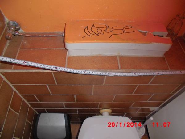 ... Der ganze Einbau hat den Kasten leider nicht vor Vandalismus bewahrt. 