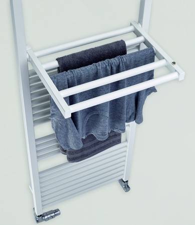 Zehnder Zeno Wing, mit ausklappbarer Handtuchablage, ermöglicht bequemes Ablegen, Wärmen und Aufhängen von Handtüchern und Kleidungsstücken bis zu 4 kg. 