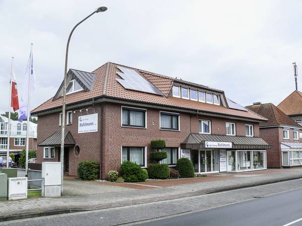 Die Traditionsfirma Bahlmann in Barßel wurde 1947 gegründet. Das Unternehmen beschreibt sich selbst als Spezialist für das Komplettbad und den Einbau moderner Heizsysteme.