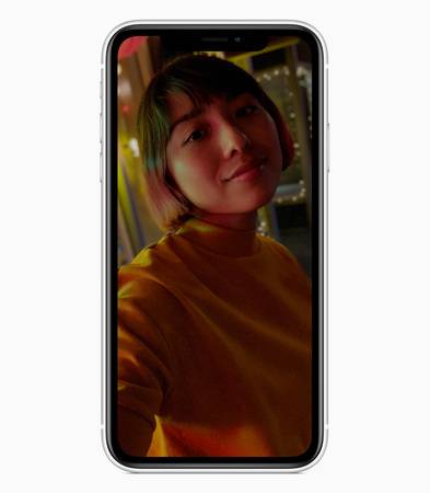 Die TrueDepth Kamera des iPhone XR ermöglicht Porträtmodus Selfies, Animoji und Memoji.