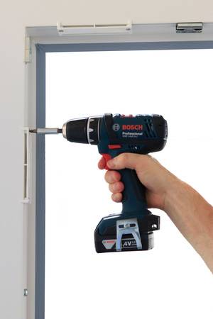 Ideal ist, wenn sich ein Fensterfalzlüfter mit einfachen Werkzeugen zur Reinigung einfach und unkompliziert demontieren lässt.