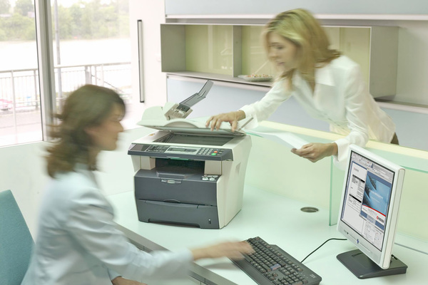 Werden beispielsweise Papierbelege gescannt, muss die gesamte Prozesskette stimmen – vom Belegeingang bis hin zur Ablage.  Werden beispielsweise Papierbelege gescannt, muss die gesamte Prozesskette stimmen – vom Belegeingang bis hin zur Ablage.