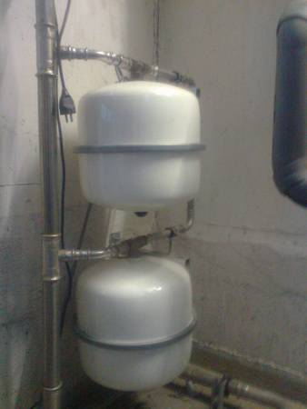 Durchströmte Ausdehnungsgefäße können so eingebaut bestimmt leckeres Wasser liefern! Durchströmte Ausdehnungsgefäße können so eingebaut bestimmt leckeres Wasser liefern!