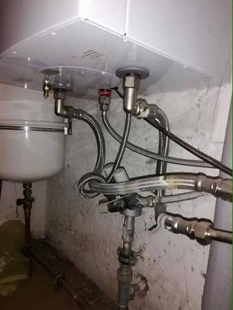 Für den Kunden ist es ungemein beruhigend, sich in den Händen erfahrener Profis zu wissen - wie hier welche am Werk waren... Für den Kunden ist es ungemein beruhigend, sich in den Händen erfahrener Profis zu wissen - wie hier welche am Werk waren...