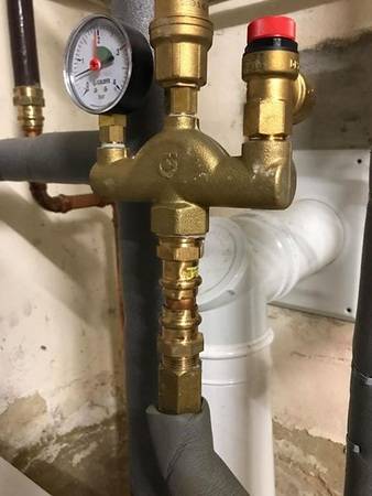 ... aber das ist ja bei moderner Kunst so gewollt. Dieses Exemplar entdeckte P. Sanchez - vielen Dank! ... aber das ist ja bei moderner Kunst so gewollt. Dieses Exemplar entdeckte P. Sanchez - vielen Dank!