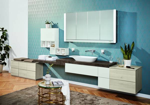 Badmöbel aus der Vigour Vogue-Kollektion.
