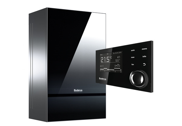 Die überarbeitete Wohnungsstation Logamax kompakt WS170 mit der System-Bedieneinheit Logamatic RC310 als Aufputzvariante im Titaniumglas-Design.