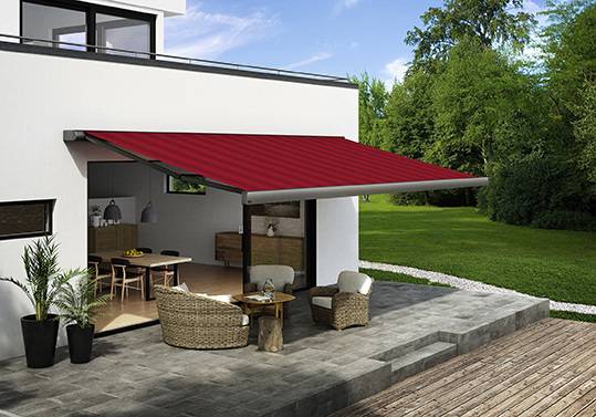 Das geradlinige Design des Modells wird nun durch ein gänzlich neutrales Farbspektrum von Gestell und Frontblende begleitet. 